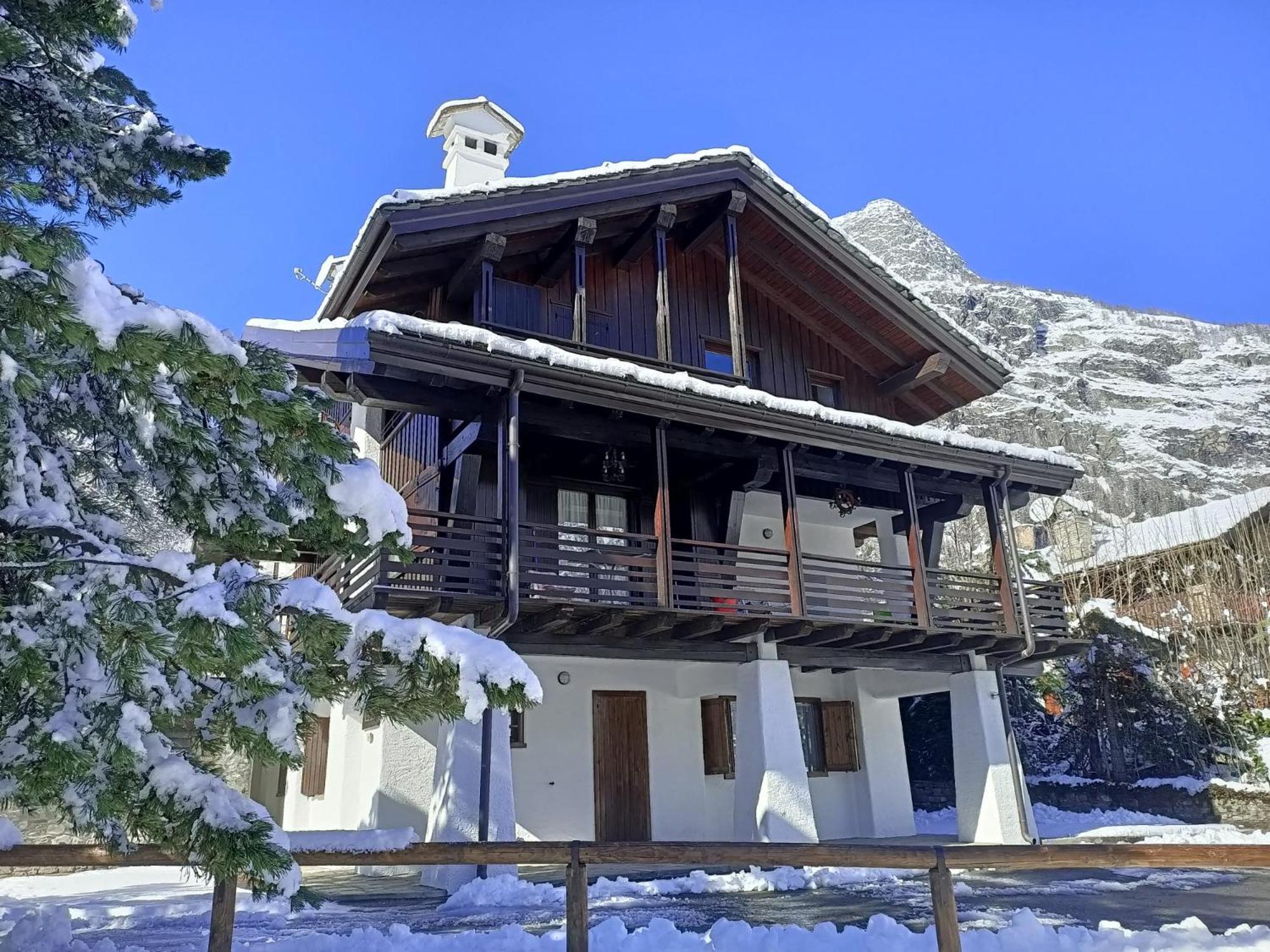 La Maison Des Guides - Trilocale A 500 Mt Dalle Piste Di Dolonne Курмайор Экстерьер фото