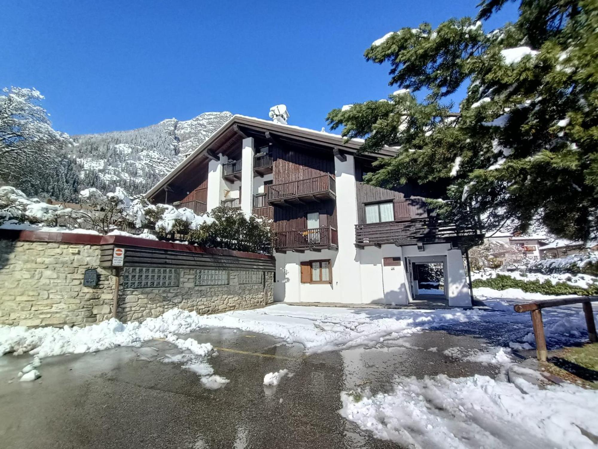 La Maison Des Guides - Trilocale A 500 Mt Dalle Piste Di Dolonne Курмайор Экстерьер фото